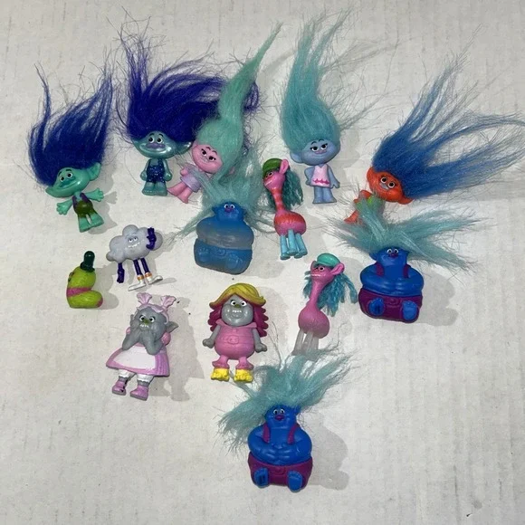DreamWorks Trolls World Tour Toy Dolls HUGE Lot Figures - Picture 1 of 12